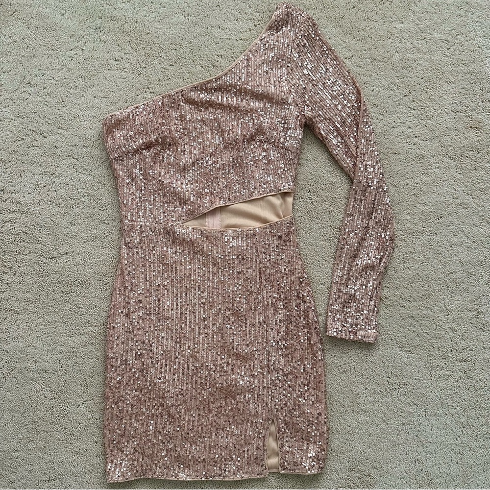Homecoming Dress - Picture 2 of 5